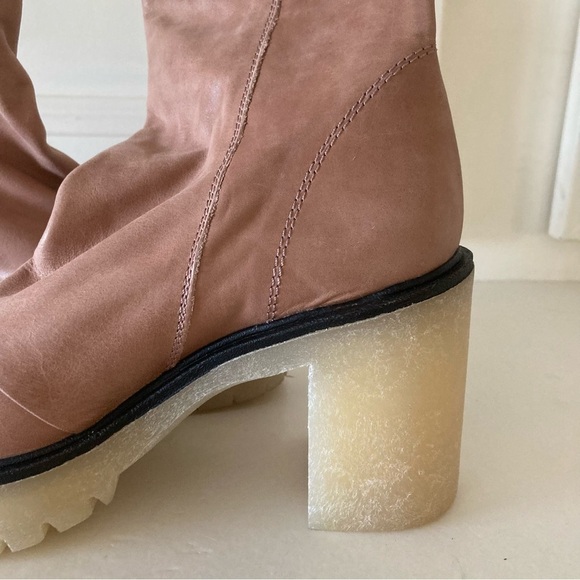 NWOB Free People Jack Zip Taupe Leather Heeled Boots - Picture 3 of 8